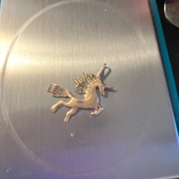 Gold vintage unicorn charm adorable (#96) real gold 14k